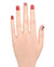 Mano femminile unghie finte Blubella Ciliegie Rosse dipinte a mano vintage fresco nail art ciliegie realistiche