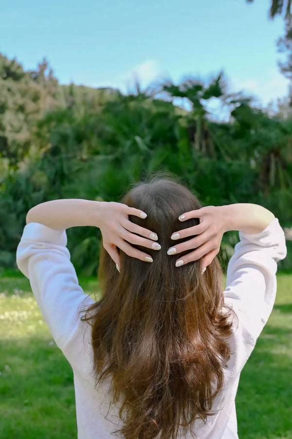 Unghie matrimonio boho Blubella Fiori d'Avorio - press-on nails riutilizzabili per cerimonia all'aperto stile naturale romantico sposa moderna