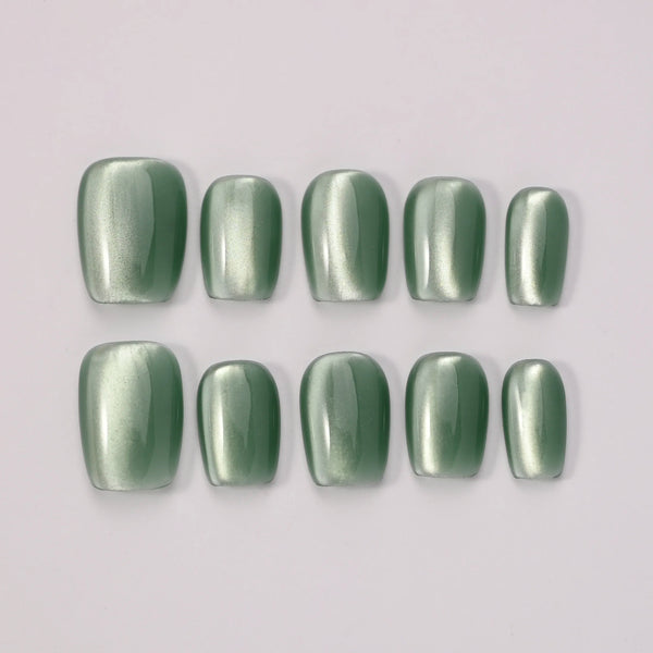Set unghie finte Blubella Verde Salvia cat eyes effetto vellutato satinato riutilizzabili ispirazione natura
