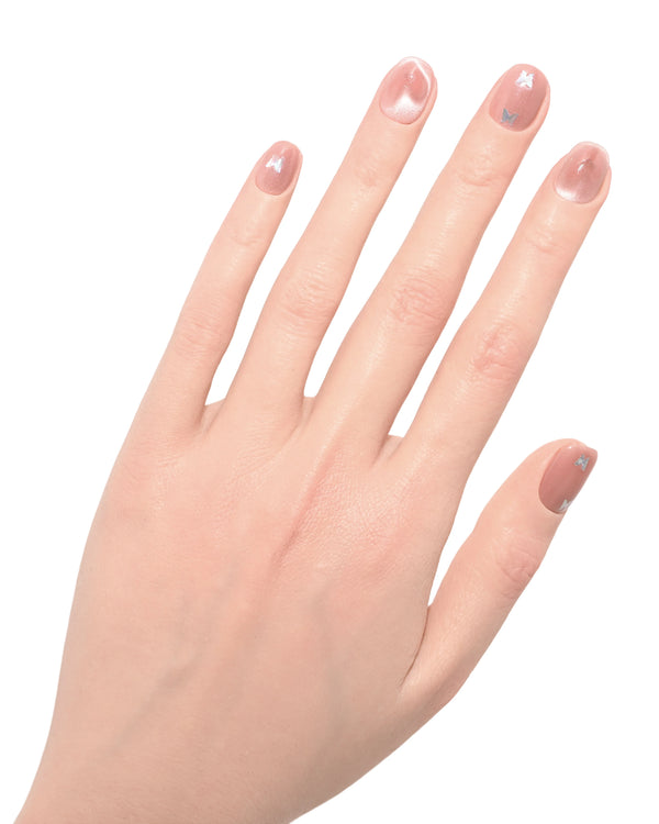 Farfalle Rosa dettaglio farfalle olografiche - close-up gel nails butterfly pattern iridescente, handmade nail art italiana