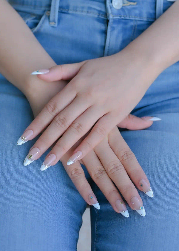 Press on nails artigianali Cristalli Delicati riutilizzabili con tocco di luce elegante