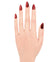 Mano con press on nails Rosso Seducente da angolo [specifico], mostrando effetto cat eyes metallizzato e riflessi spettacolari cromati